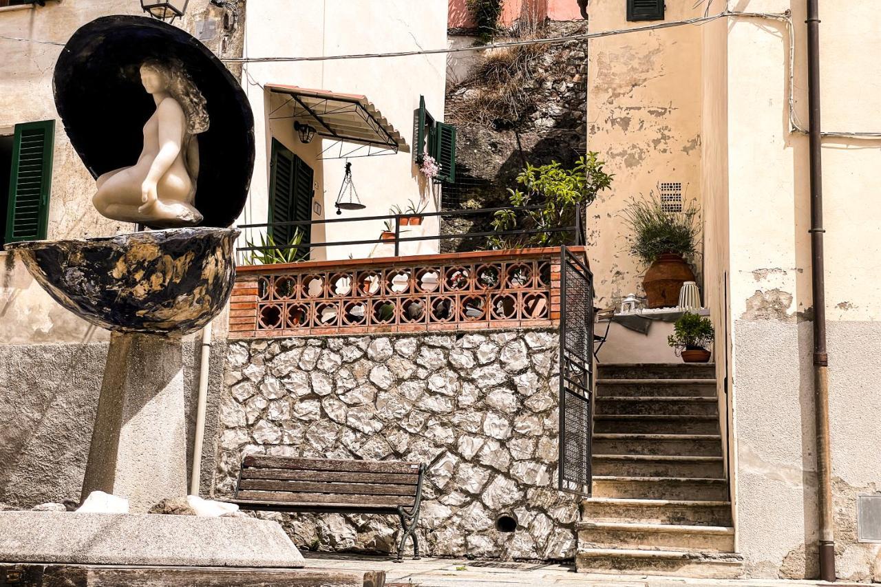 Casa Storica Con Terrazzo Vila Castellina Marittima Exterior foto