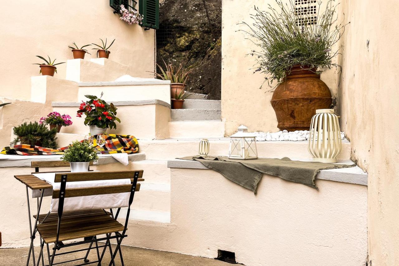 Casa Storica Con Terrazzo Vila Castellina Marittima Exterior foto