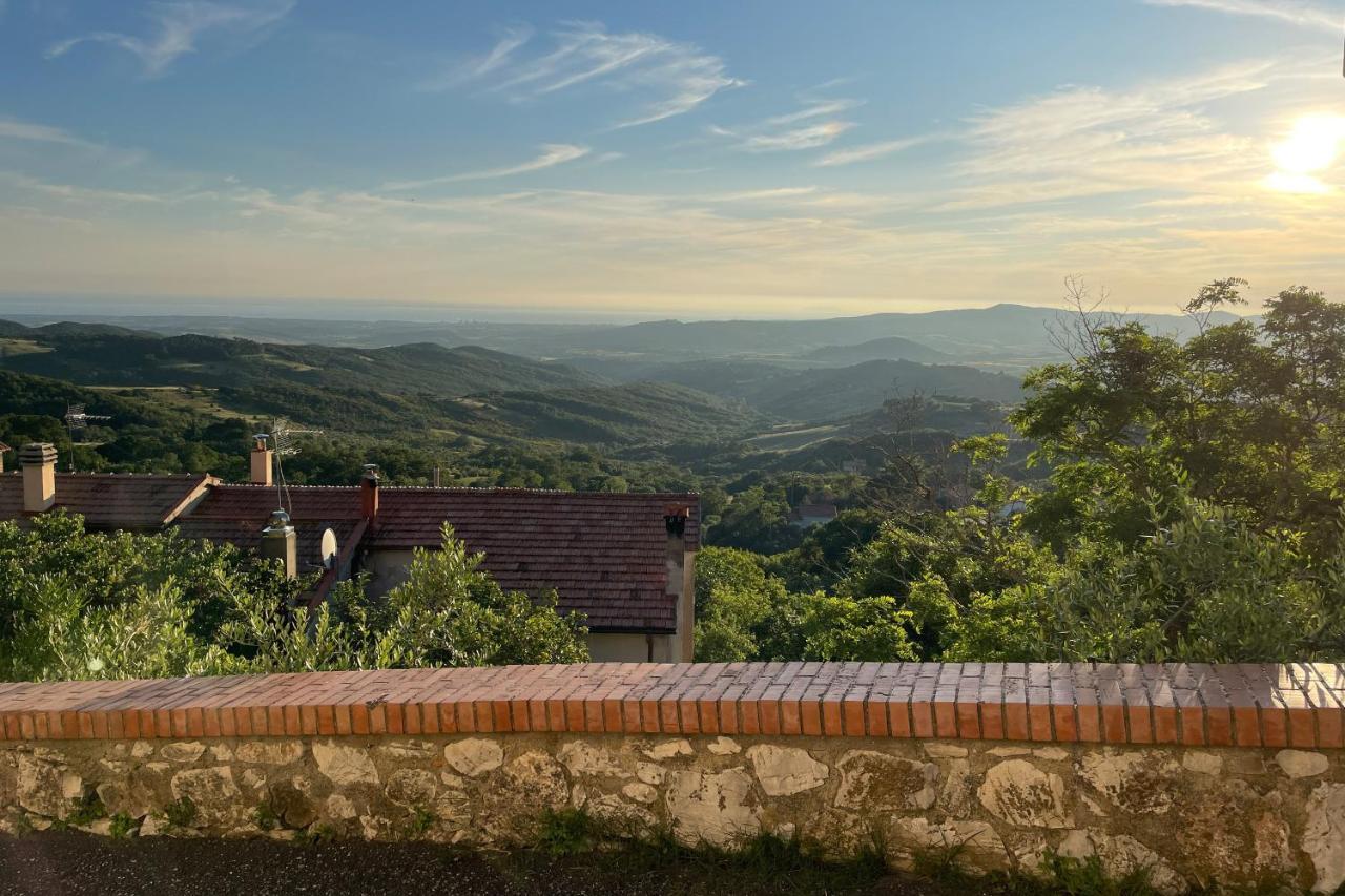 Casa Storica Con Terrazzo Vila Castellina Marittima Exterior foto